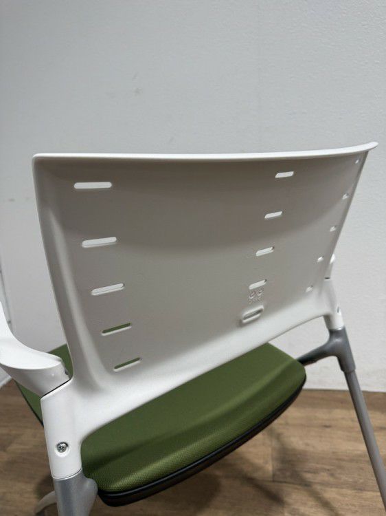 イトーキマノス(MANOSS)シリーズ ネスティングチェア 商品画像7