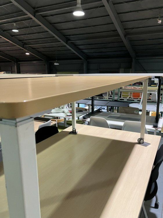 オカムラAption Free(アプションフリー)シリーズ 2100ミーティングテーブル 商品画像7