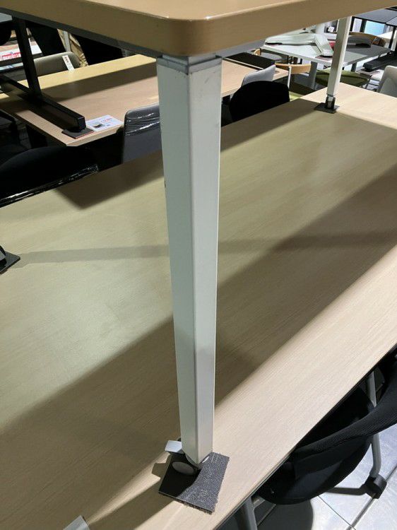 オカムラAption Free(アプションフリー)シリーズ 2100ミーティングテーブル 商品画像8