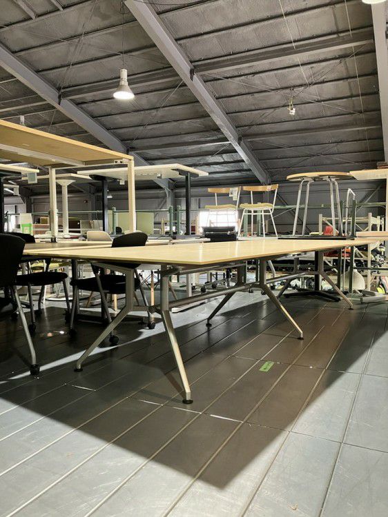 イトーキDDシリーズ 3200ミーティングテーブル 商品画像2