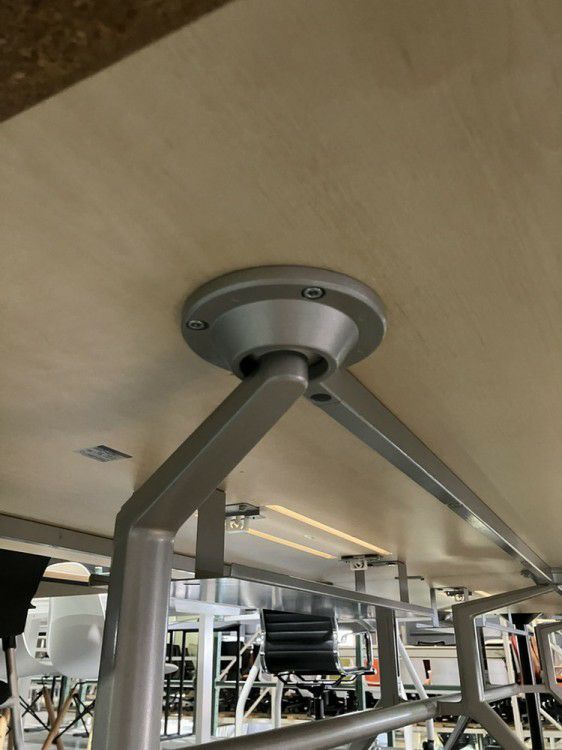 イトーキDDシリーズ 3200ミーティングテーブル 商品画像10