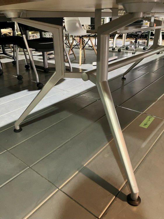 イトーキDDシリーズ 3200ミーティングテーブル 商品画像11