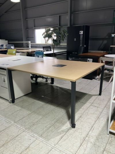 イトーキアクトリンクシリーズ 1400ワークテーブル 商品画像1