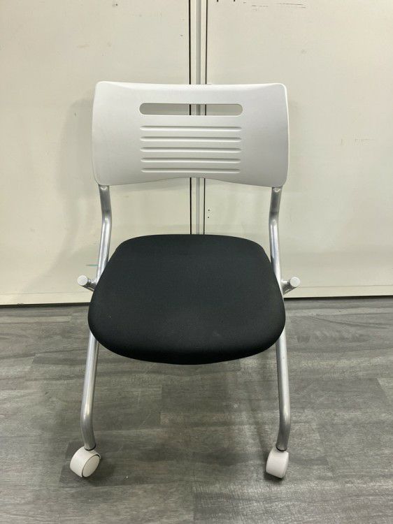 井上金庫ネスティングチェア 商品画像2