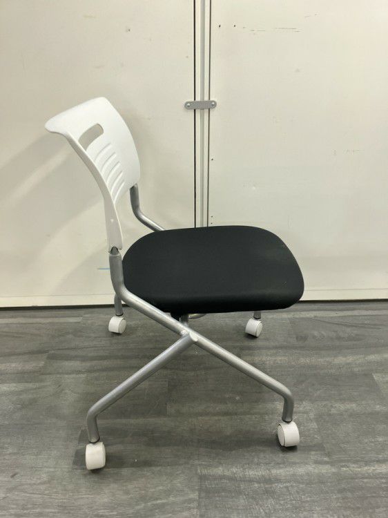 井上金庫ネスティングチェア 商品画像5