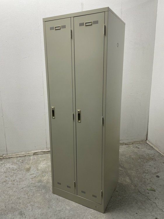 ライオンLEOシリーズ 2人用ロッカー 商品画像1