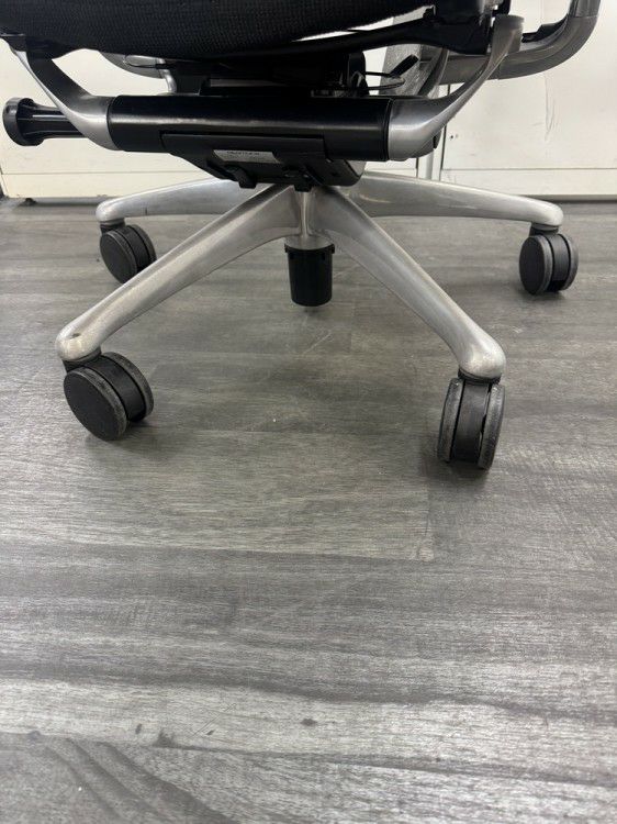 オカムラコンテッサ（Contessa）チェア 可動肘付コンテッサチェア 商品画像5