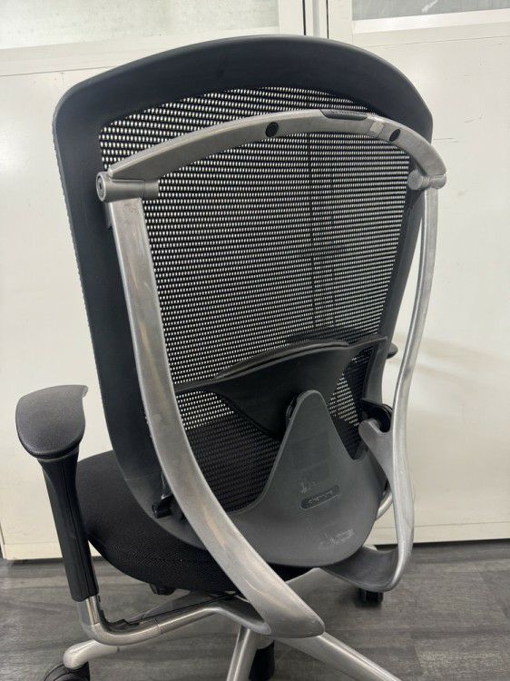 オカムラコンテッサ（Contessa）チェア 可動肘付コンテッサチェア 商品画像7