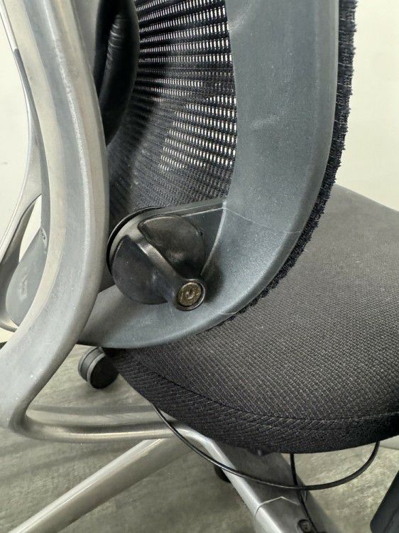 オカムラコンテッサ（Contessa）チェア 可動肘付コンテッサチェア 商品画像12