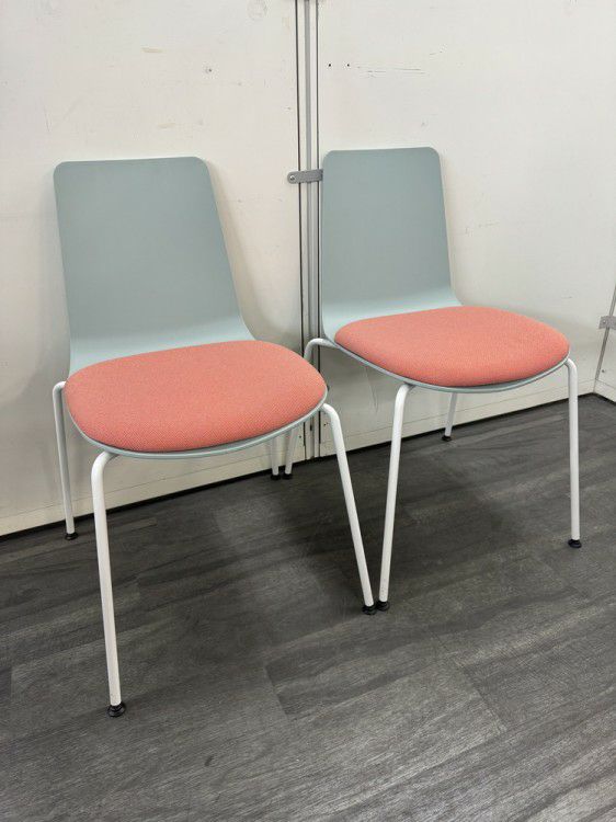 コクヨMycket(ミケット)シリーズ スタッキングチェア2脚セット 商品画像1