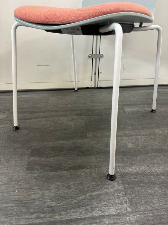 コクヨMycket(ミケット)シリーズ スタッキングチェア2脚セット 商品画像6