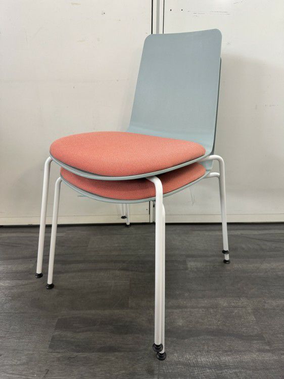 コクヨMycket(ミケット)シリーズ スタッキングチェア2脚セット 商品画像10