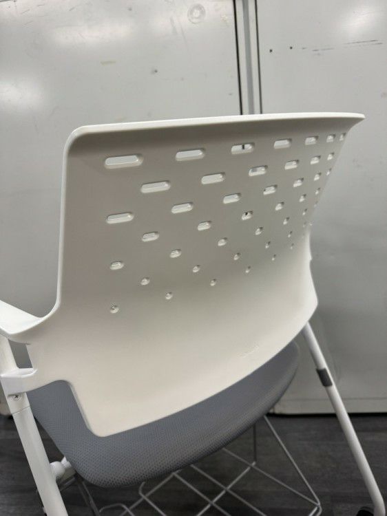 コクヨビエナ（VIENA）シリーズ ネスティングチェア6脚セット 商品画像6