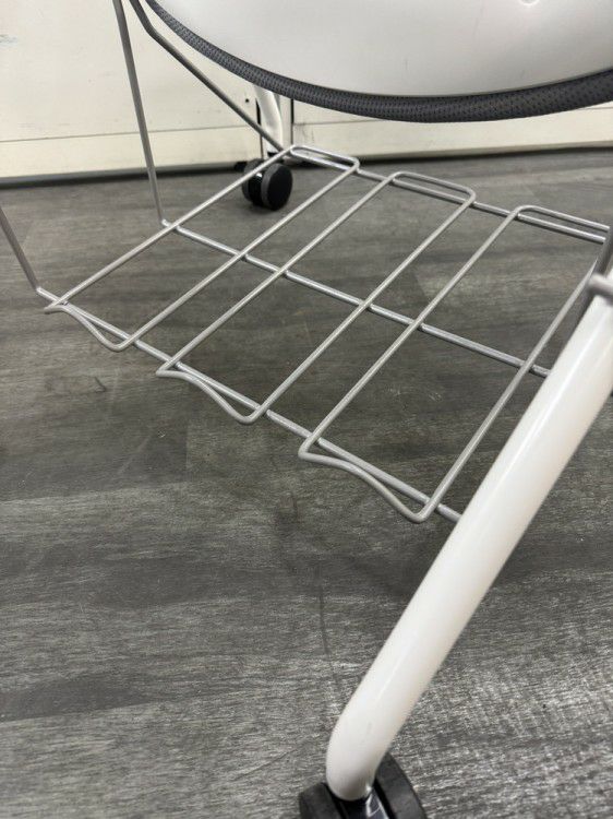 コクヨビエナ（VIENA）シリーズ ネスティングチェア6脚セット 商品画像8