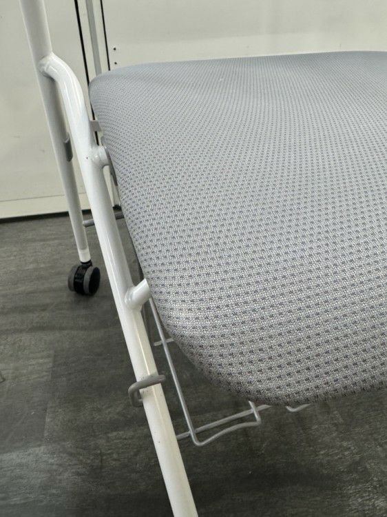 コクヨビエナ（VIENA）シリーズ ネスティングチェア6脚セット 商品画像10