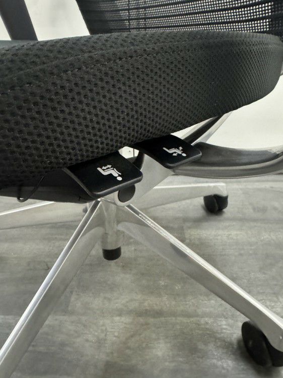 オカムラChoral（コーラル）チェア 可動肘付コーラルチェア 商品画像8