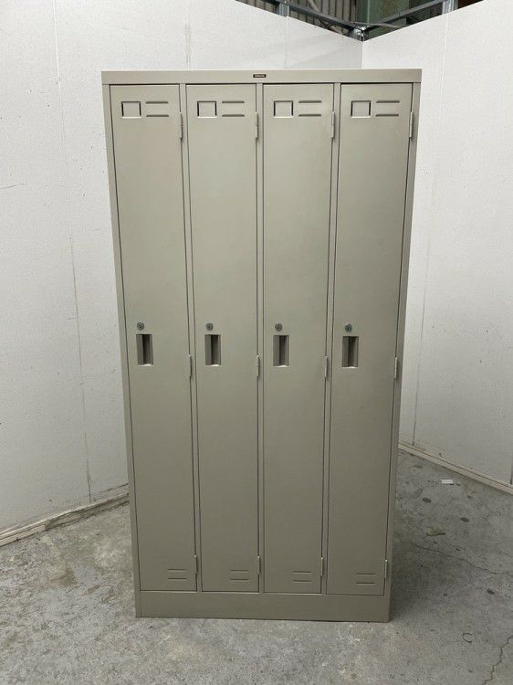 コクヨLKシリーズ　（コクヨ） 4人用ロッカー 商品画像2