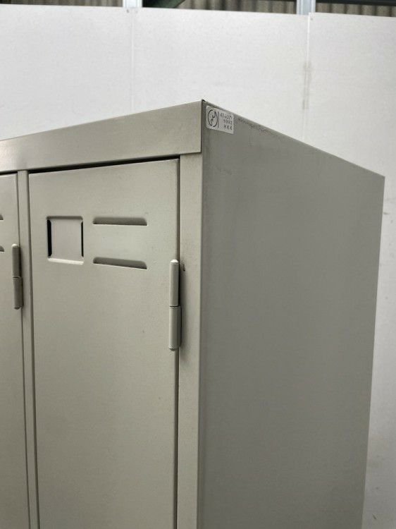 コクヨLKシリーズ　（コクヨ） 4人用ロッカー 商品画像4