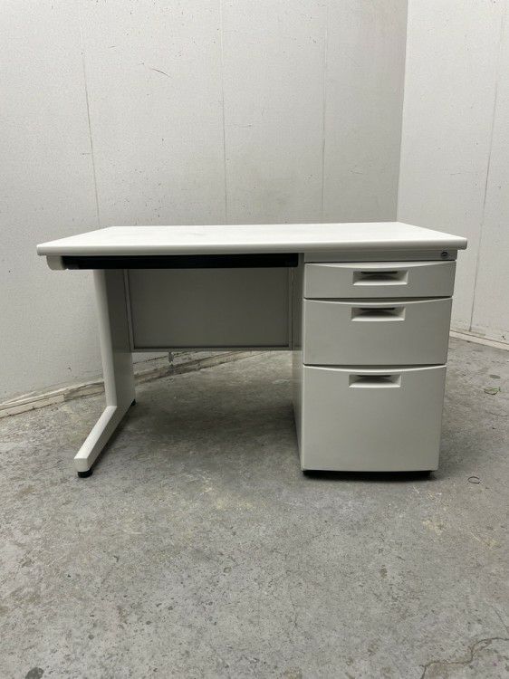 イトーキCZRシリーズ 1100片袖デスク 商品画像2