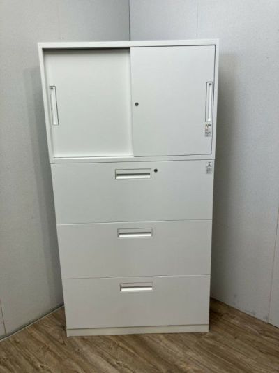 コクヨEDIA(エディア)シリーズ 3段ラテラル・引違い上下書庫 商品画像1