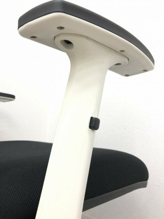 コクヨエントリー（ENTRY）チェア 可動肘付エントリーチェア 商品画像15