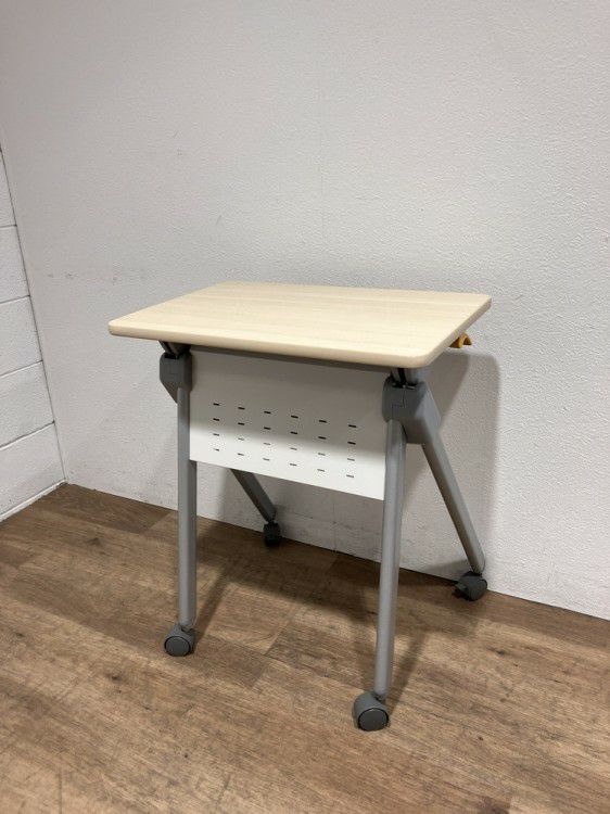 ウチダ（内田洋行）コミューネ(Commune)シリーズ 学習机 商品画像1