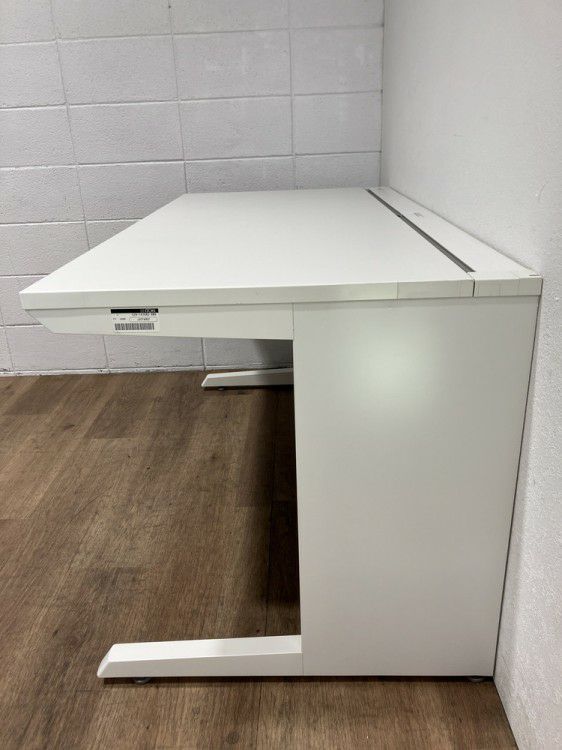 イトーキCZRシリーズ 1400平デスク 商品画像6