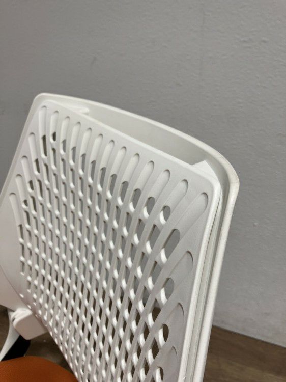 イトーキイプサシリーズ ネスティングチェア6脚セット 商品画像6