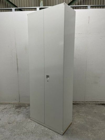 オカムラレクトラインシリーズ 両開き書庫 商品画像1