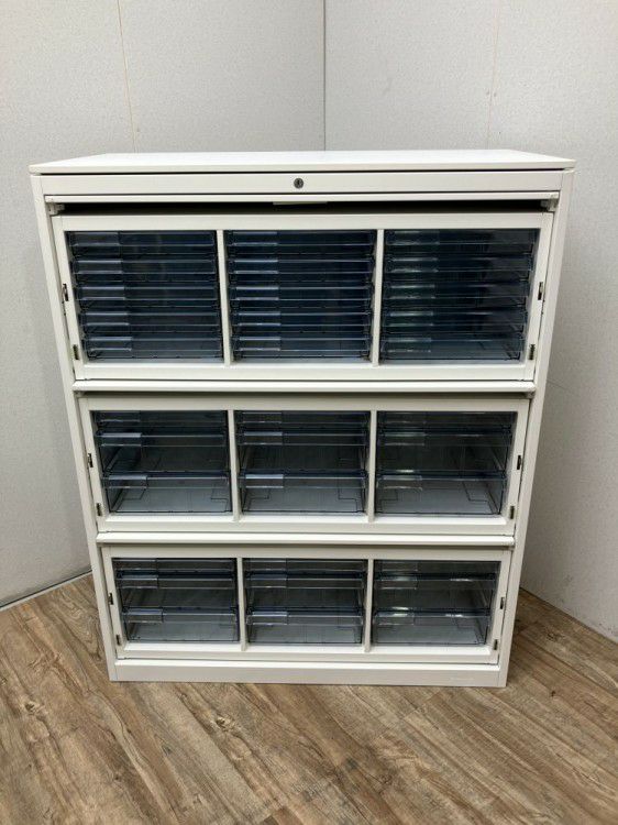 オカムラレクトラインシリーズ 天板付ケンドン扉A4クリアケース書庫 商品画像1