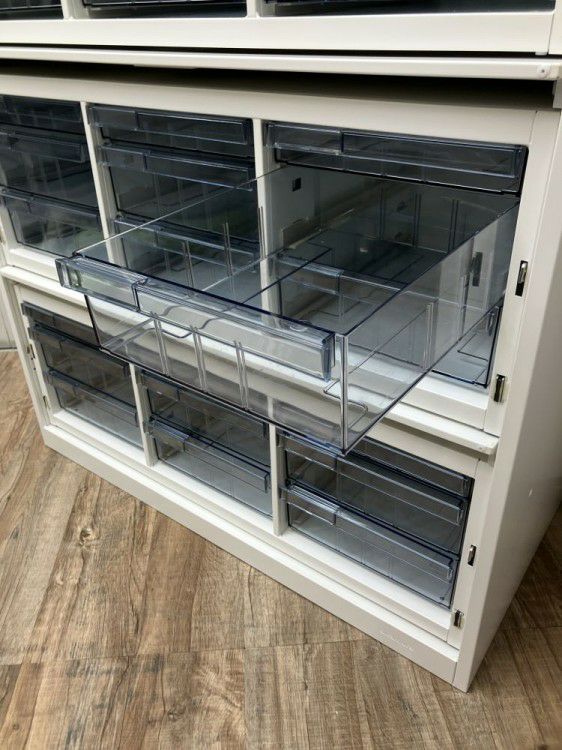 オカムラレクトラインシリーズ 天板付ケンドン扉A4クリアケース書庫 商品画像4