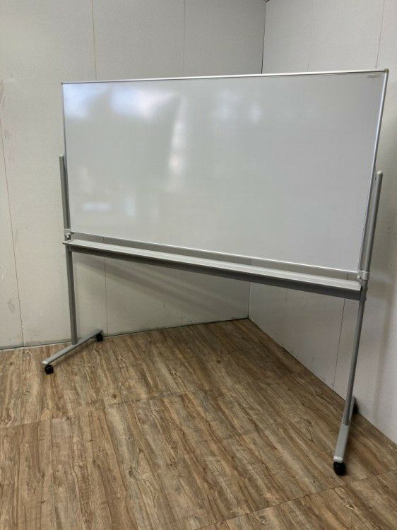 オカムラ脚付両面ホワイトボード 商品画像2