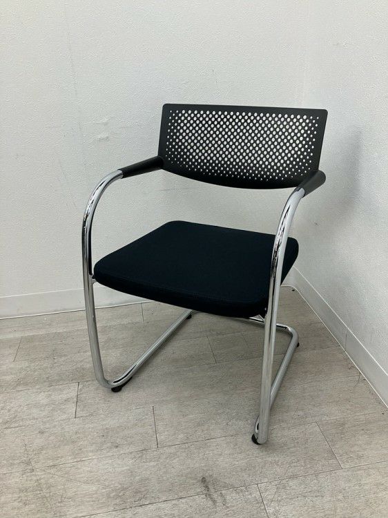 Vitra（ヴィトラ）Visavis(ビザビ)シリーズ ミーティングチェア 商品画像1