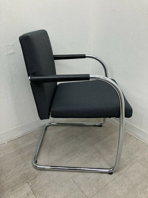 Vitra（ヴィトラ）Visasoft(ビザソフト)シリーズ ミーティングチェア 商品画像3