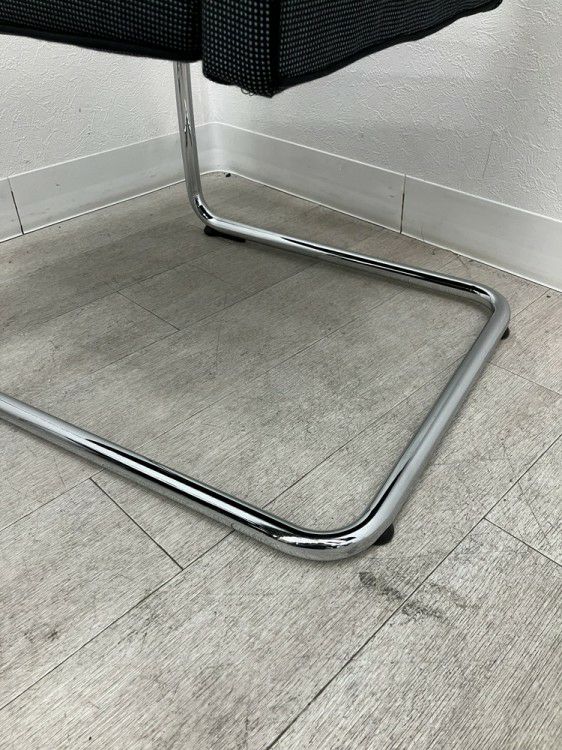 Vitra（ヴィトラ）Visasoft(ビザソフト)シリーズ ミーティングチェア 商品画像14