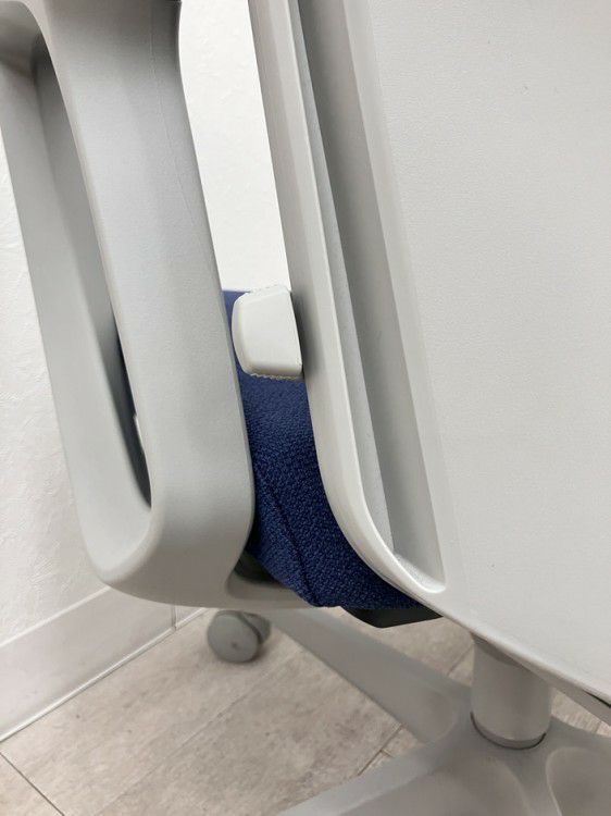 オカムラESCUDO(エスクード)チェア 固定肘付エスクードチェア 商品画像18