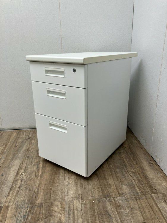 3段脇机 商品画像1