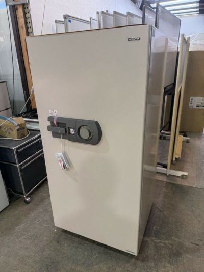 コクヨ耐火金庫 商品画像1