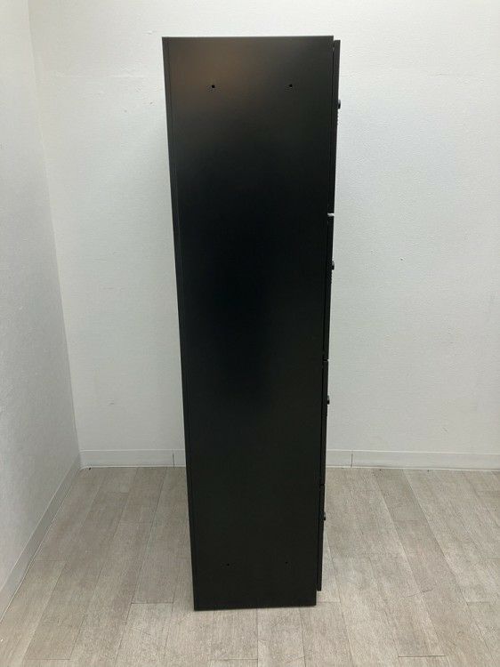 ウチダ（内田洋行）エルレージシリーズ 8人用パーソナルロッカー 商品画像3