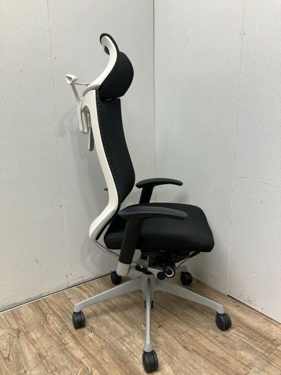 オカムラBaron(バロン)チェア 可動肘付バロンチェア 商品画像5