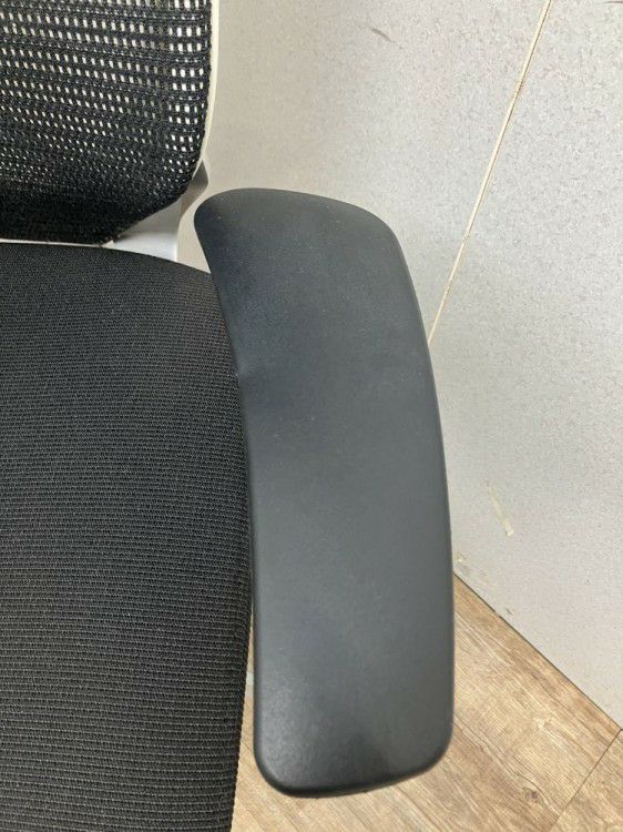 オカムラBaron(バロン)チェア 可動肘付バロンチェア 商品画像7