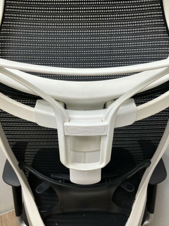 オカムラBaron(バロン)チェア 可動肘付バロンチェア 商品画像9