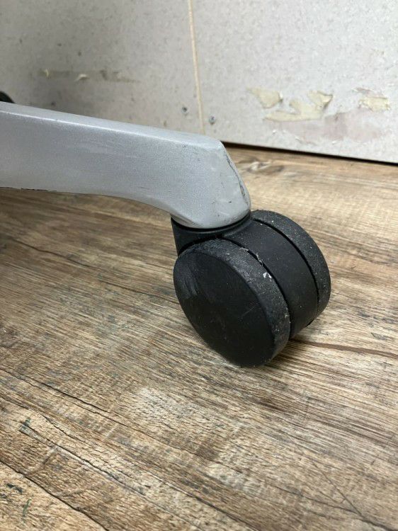 オカムラBaron(バロン)チェア 可動肘付バロンチェア 商品画像10