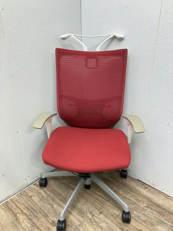 オカムラBaron(バロン)チェア 可動肘付バロンチェア 商品画像3