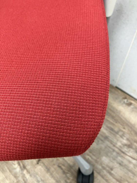 オカムラBaron(バロン)チェア 可動肘付バロンチェア 商品画像6