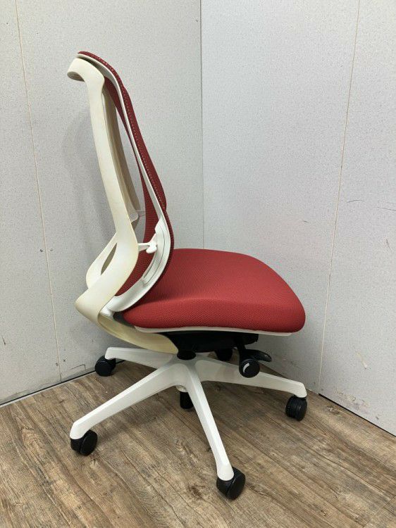 オカムラSylphy(シルフィー)チェア シルフィーチェア 商品画像4