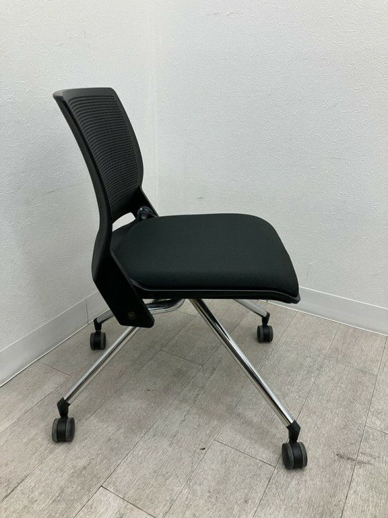 オカムラクリールシリーズ ネスティングチェア 商品画像3