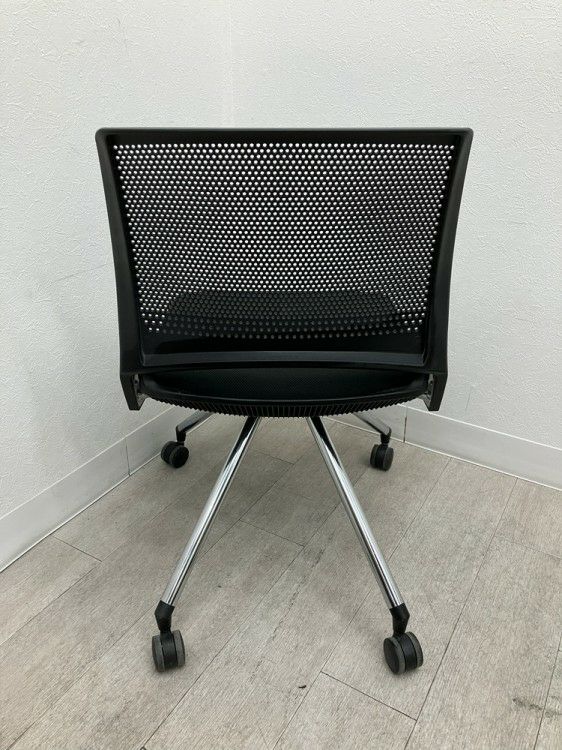 オカムラクリールシリーズ ネスティングチェア 商品画像4