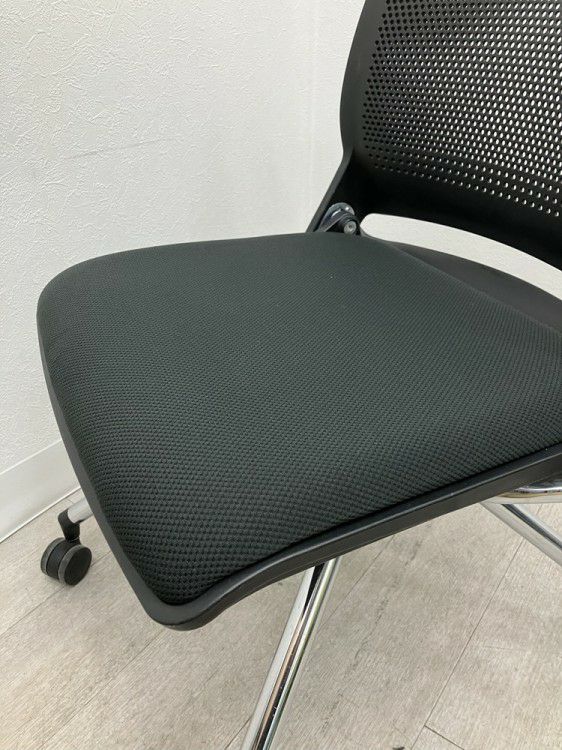 オカムラクリールシリーズ ネスティングチェア 商品画像8