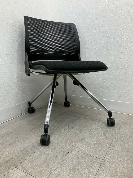 オカムラクリールシリーズ ネスティングチェア 商品画像9